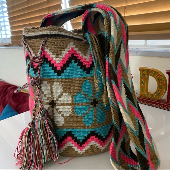 Colombian Wayuu Mochila Boho Cross body Bag - Picture 4 of 8